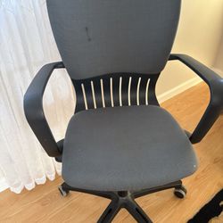 Basic Rolling Office Chair