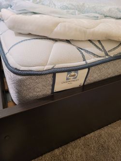 Ikea Hopen platform bed frame and mattress with clean covers