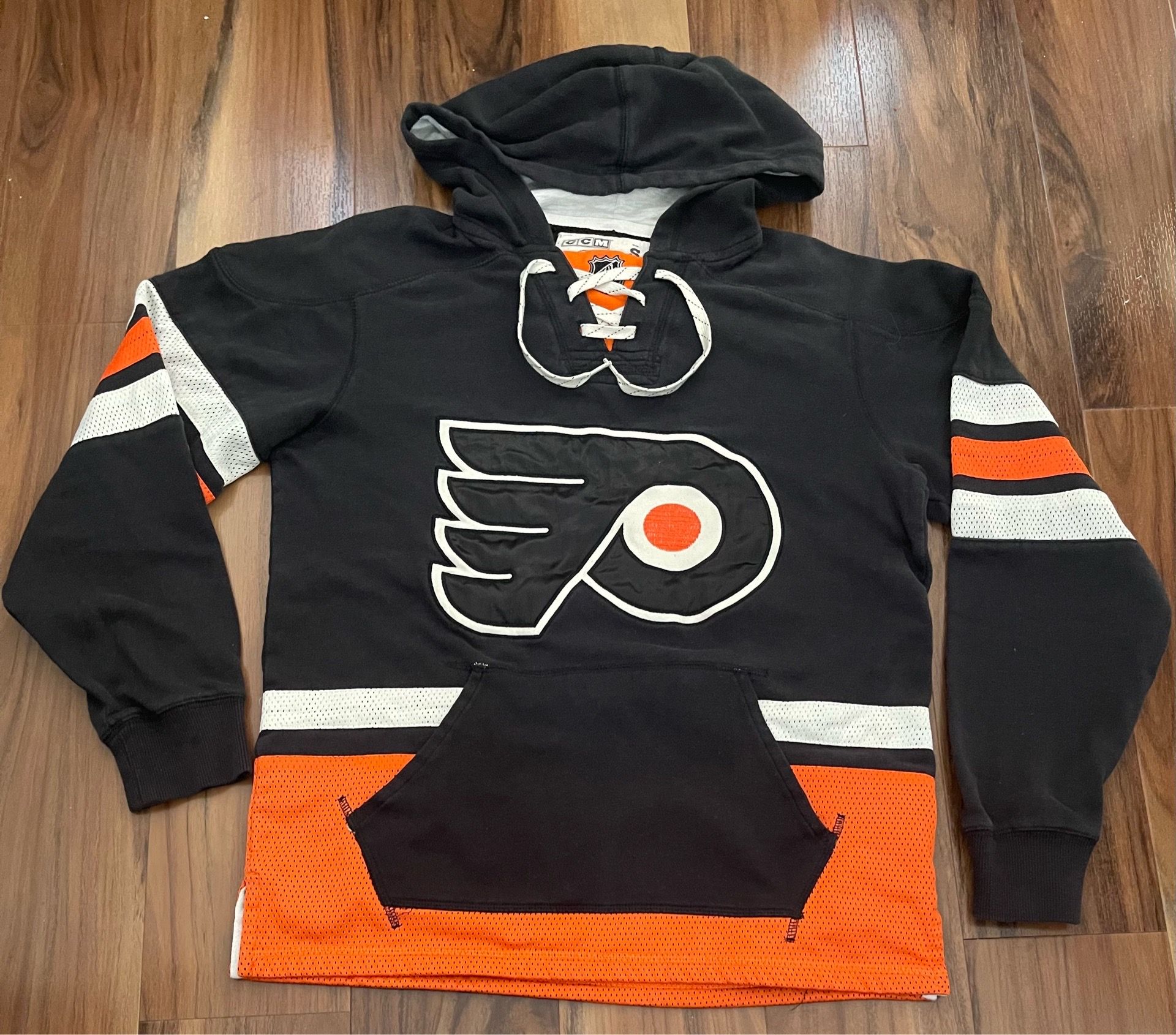 NHL CCM Philadelphia Flyers Laces Hoodie Small Jersey style hooded sweatshirt
