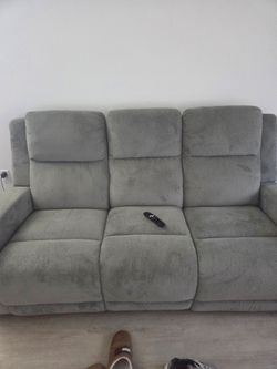 Ashley recliner set