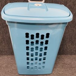 Laundry Hamper With Lid And Wheeled - Brand New