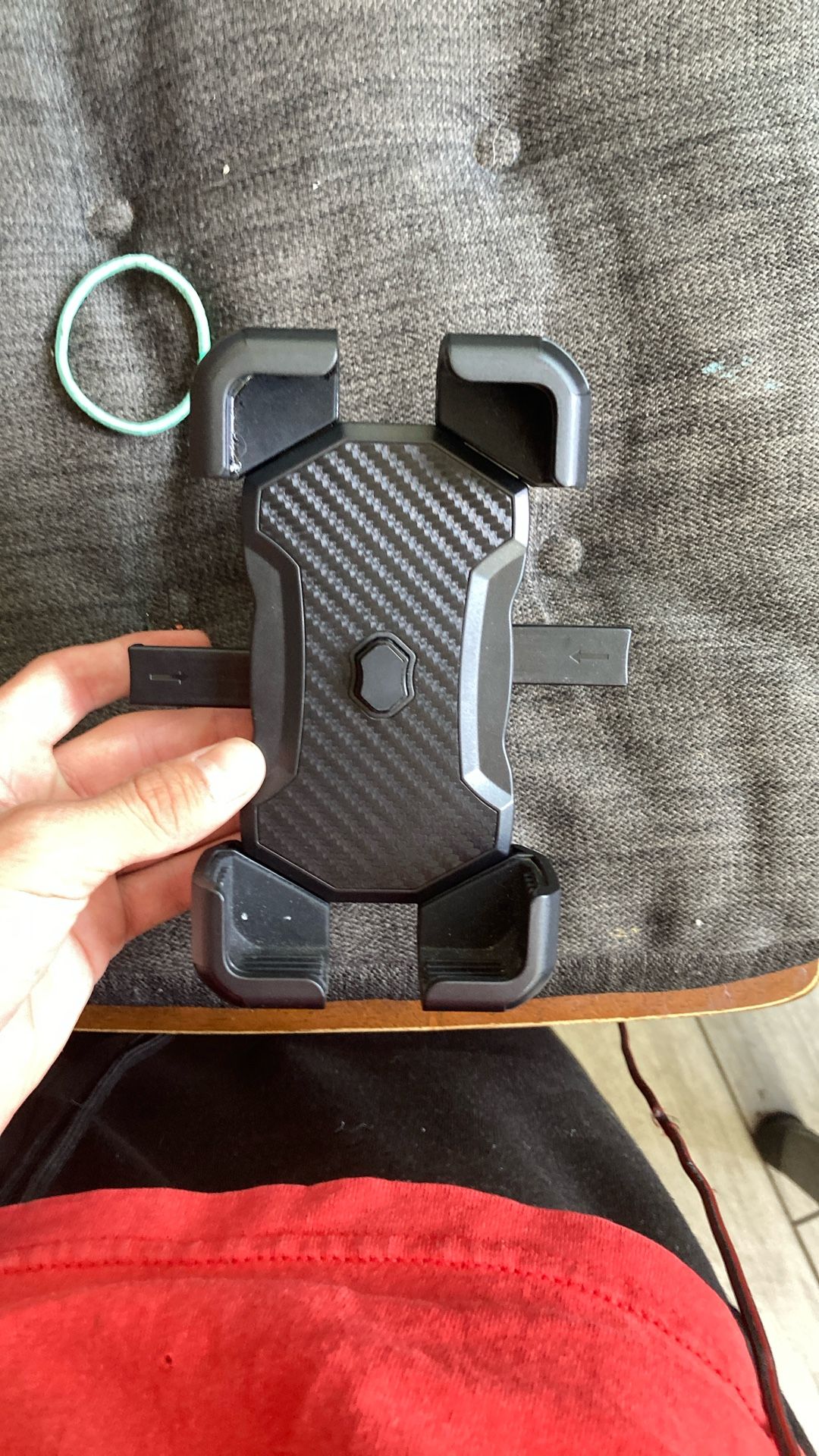 Phone Holder Clamps On To Stuff And It Extends No Delivery Only Pick Up Only Accept Cash!!