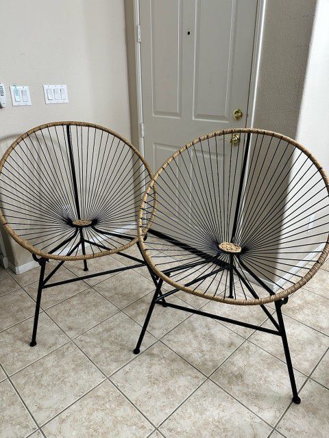Set Of 2 Indoor/Outdoor Chairs 