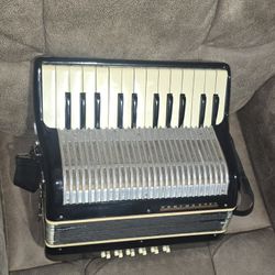 RARE TONEMASTER ACCORDION MADE IN USA $299 
