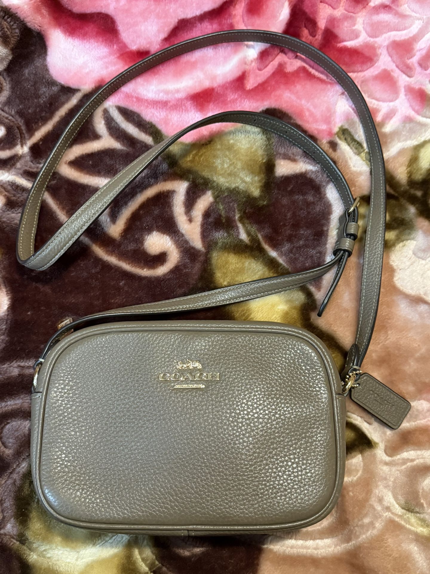 Authentic Coach mini jamie camera bag