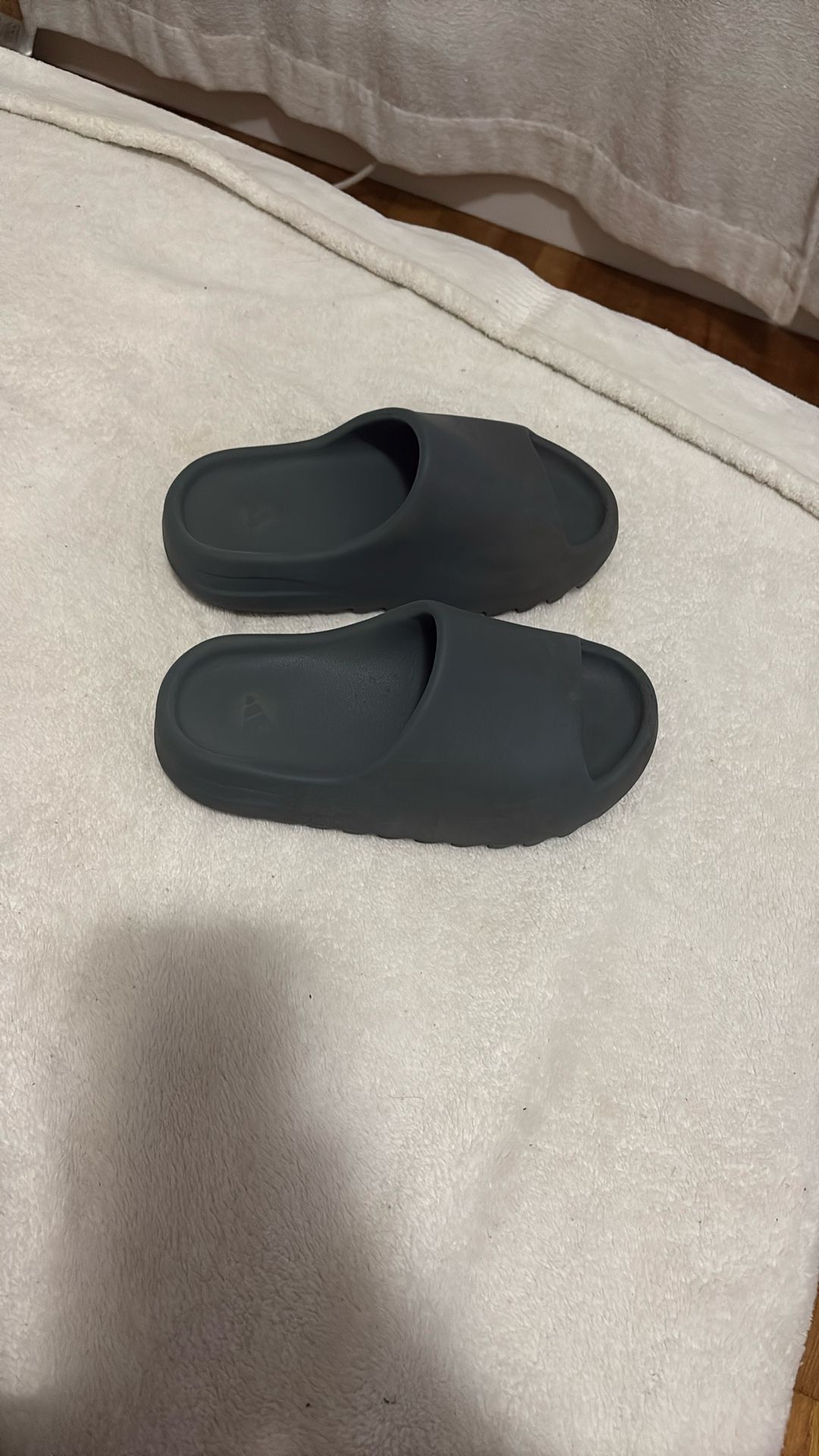 Yeezy Slides