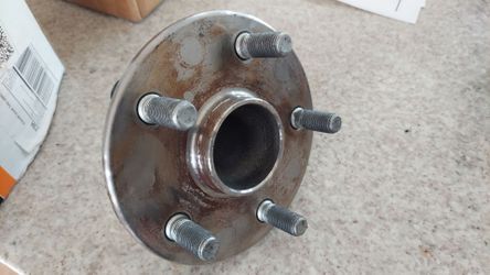 2007 Lexus LS460 front wheel bearing