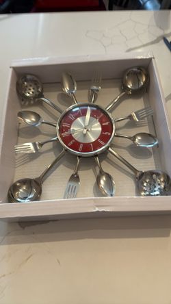 CUTE KITCHEN SILVERWARE CLOCK NEW