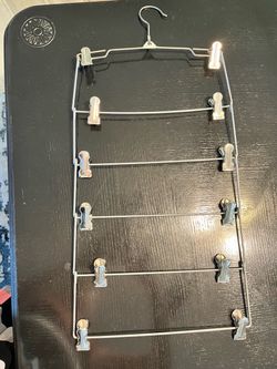 Multi-Tier Metal Clip Hanger
