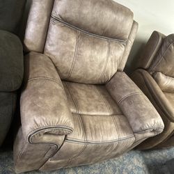 Reclining Chairs 