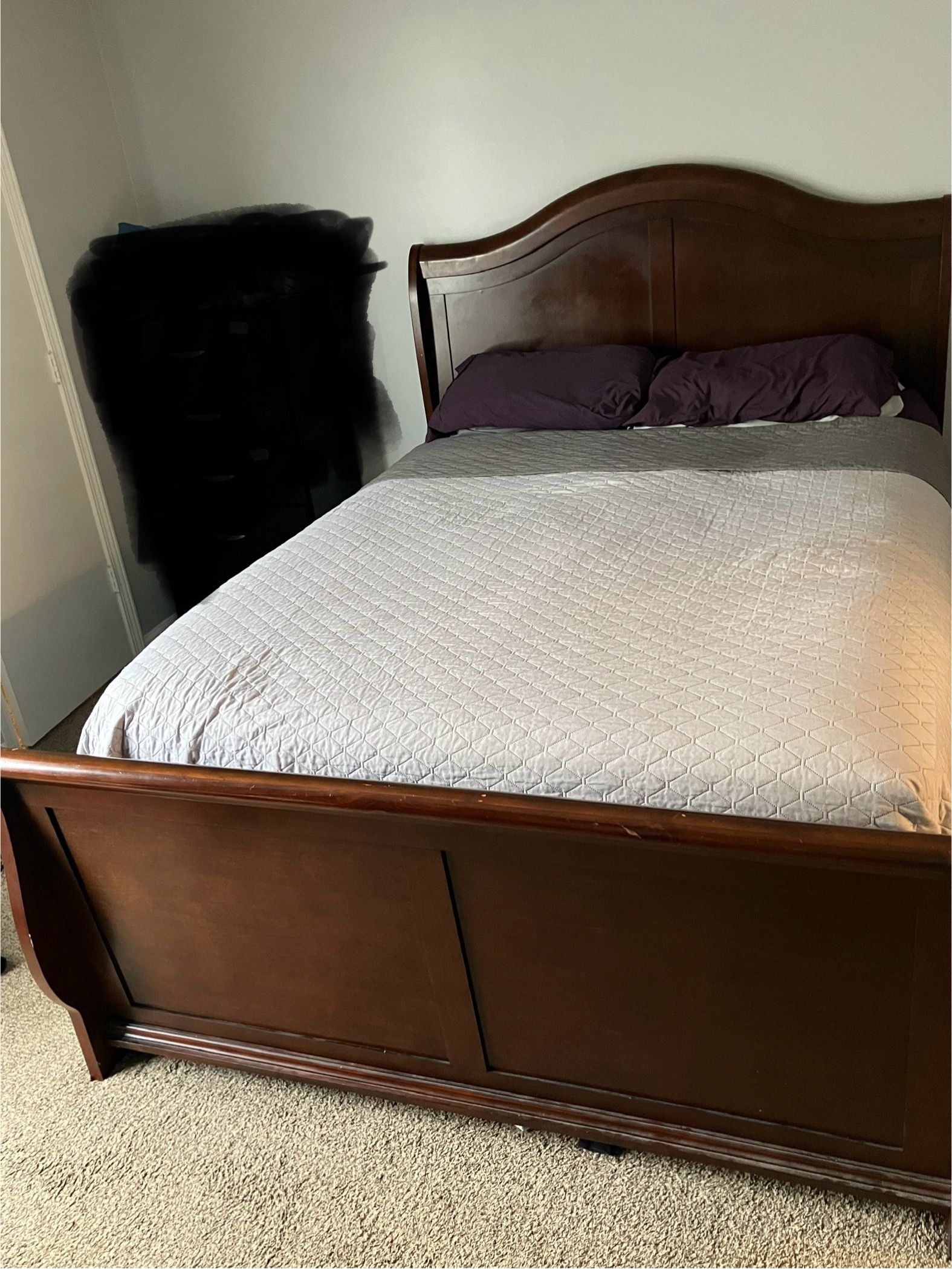 Queen Sleigh Bed  *Frame Only 