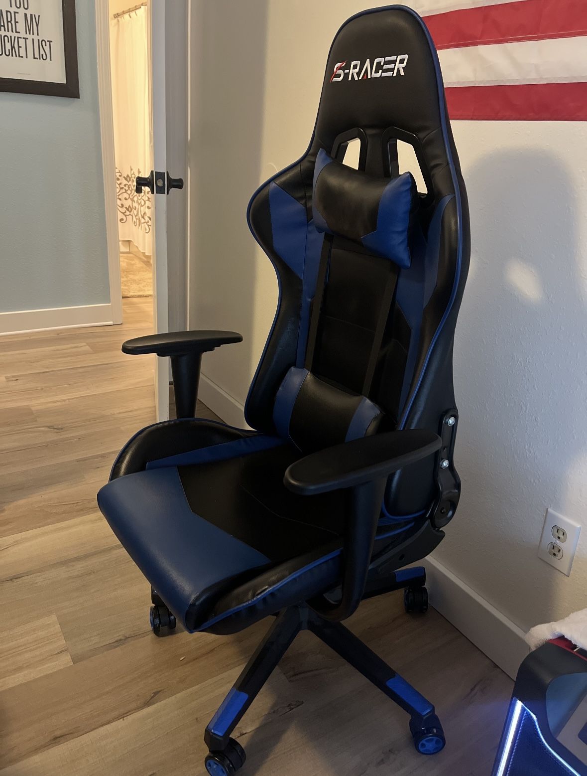 S Racer Gaming Chair