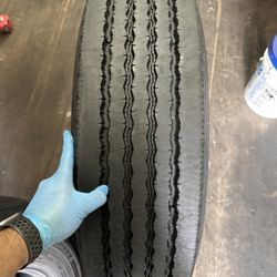 255/70/22.5 Toyo