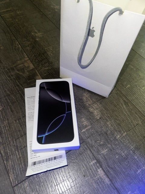 iPhone 16 Pro Max Unlocked
