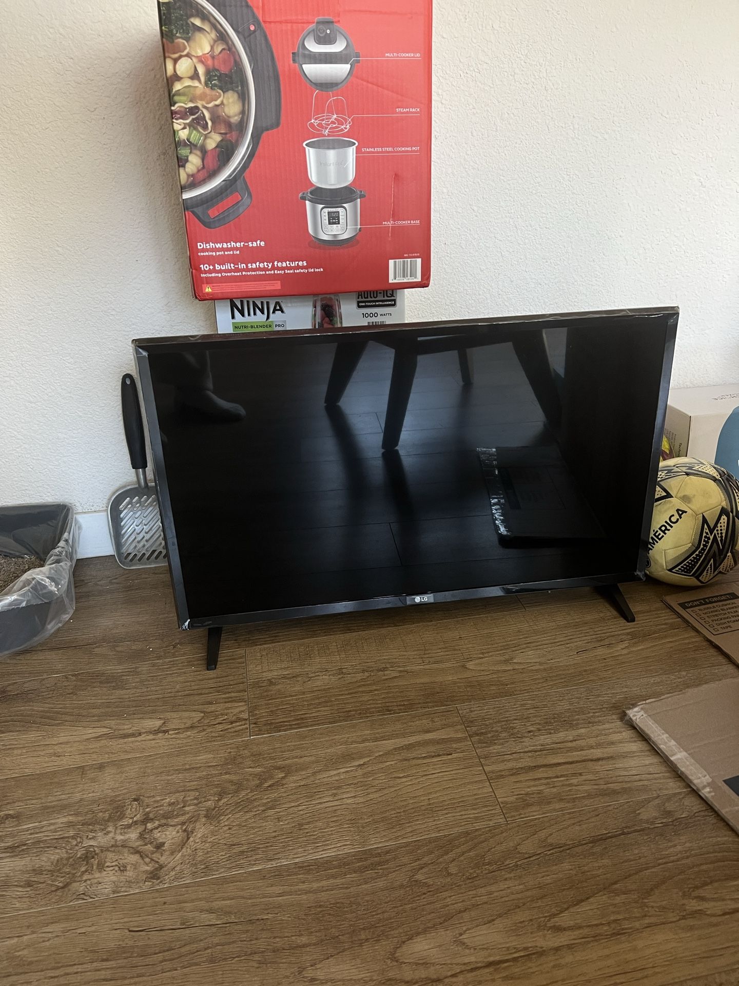 Monitor And Small Tv (BEST OFFER)