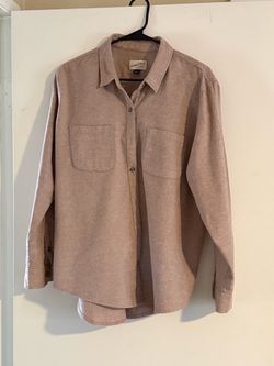Like new women’s mauve flannel. Size L, no rips, stains or tears. Excellent condition.