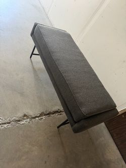 End of bed furniture need gone asap