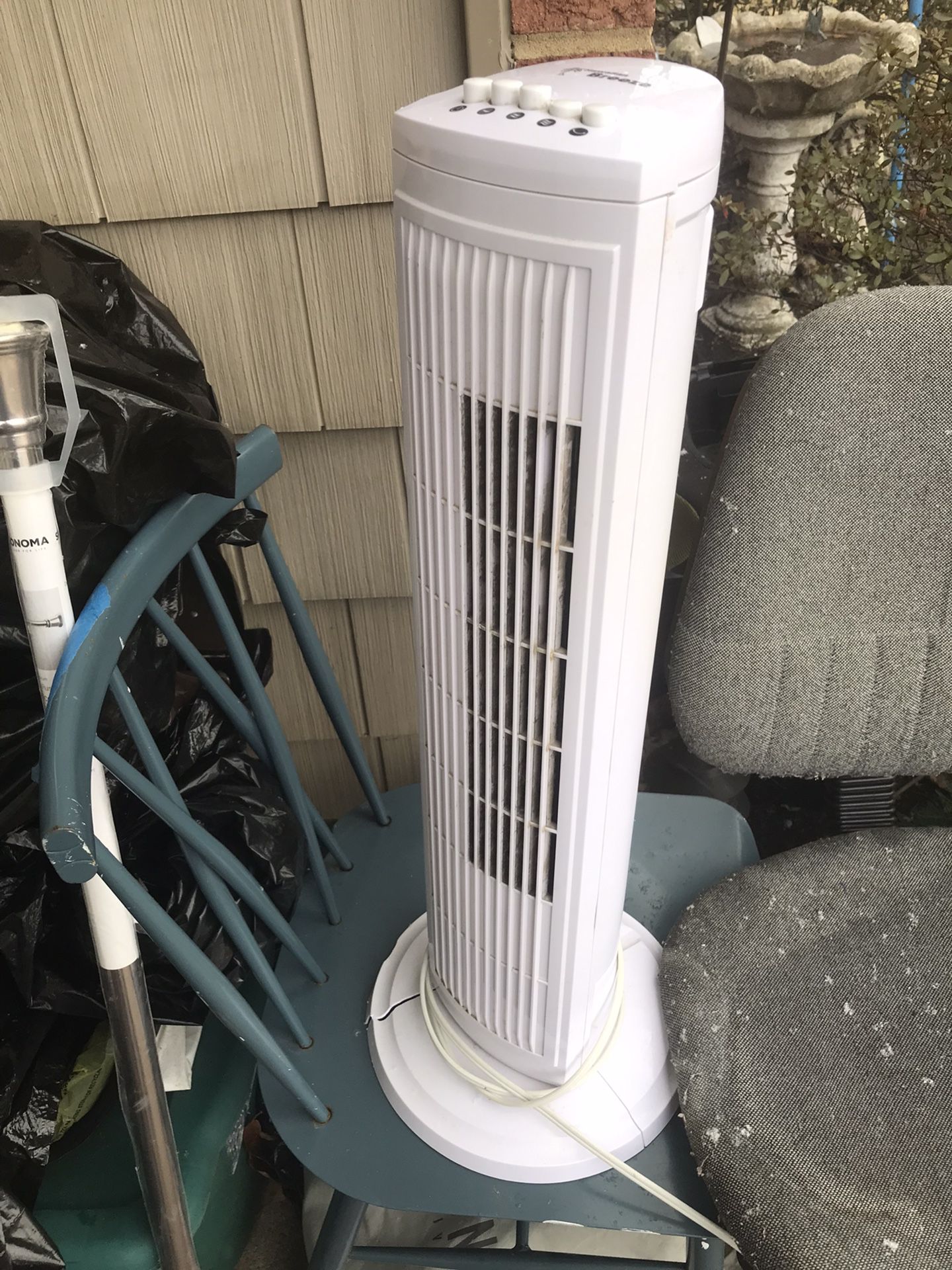 Nice rotating tower fan works great only $25