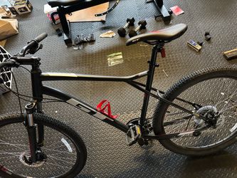 *LIGHTLY USED* Aggressor GT Mountain Bike 27.5”