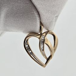 10 K HEART PENDANT W DIAMONDS