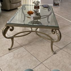 2 living Room Tables For $100.