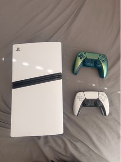 White Playstation 5 Pro - 2 TB