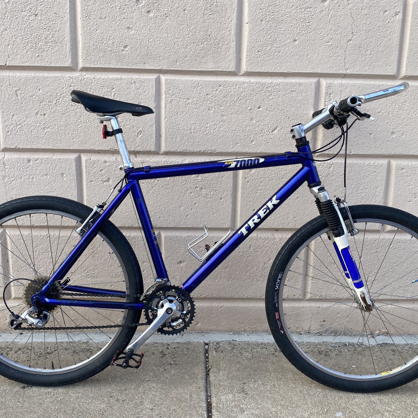 トレック自転車 Vintage Trek 7000 ZX MTB Hybrid Mountain Road Bike for Sale in