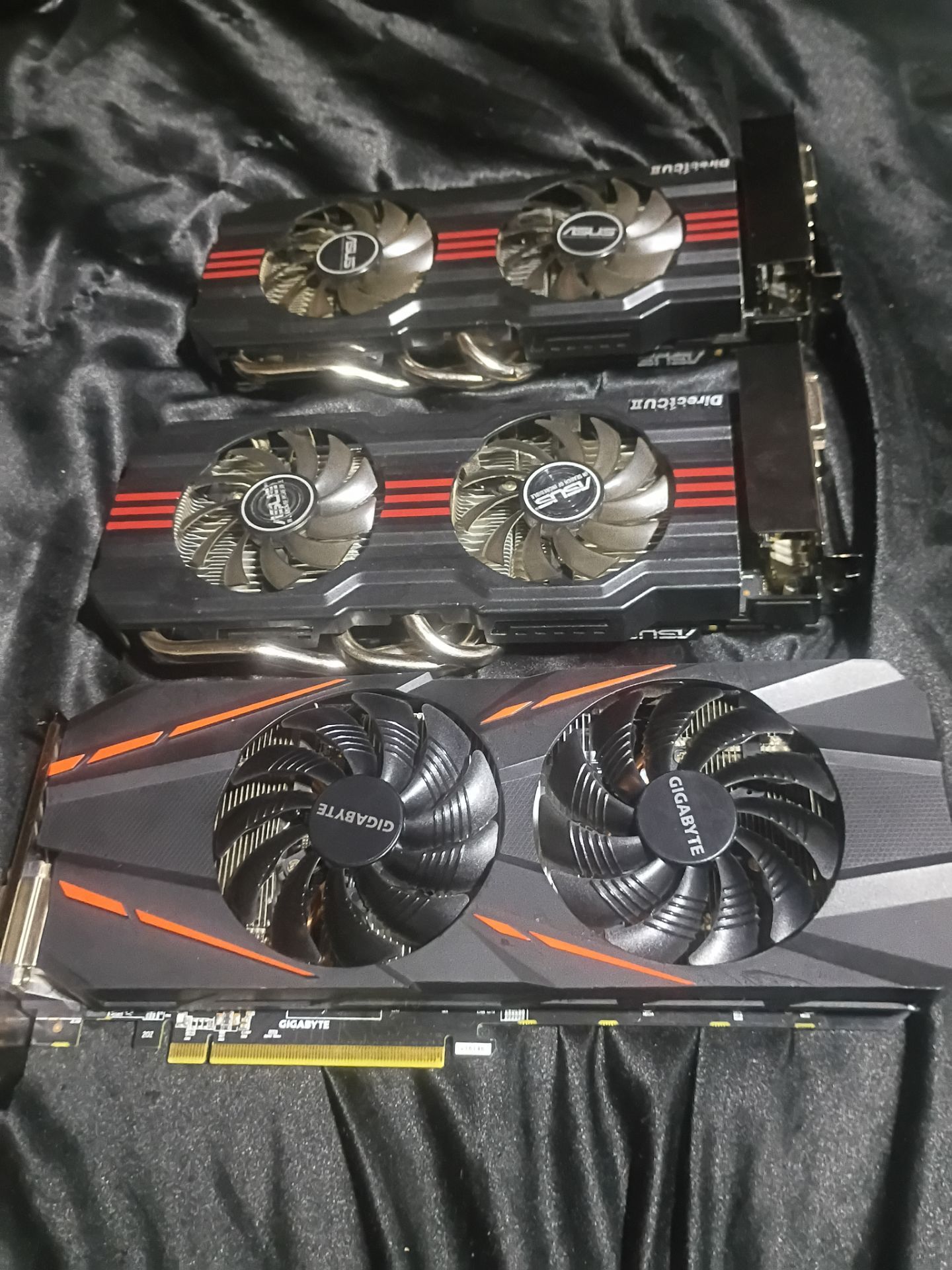 Gaming pc graphics video cards all in great condition gpu for Sale in ...