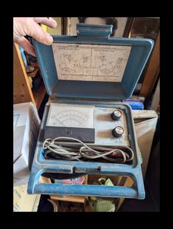 VINTAGE AUTOMOTIVE HEATH KIT TUNE UP METER 