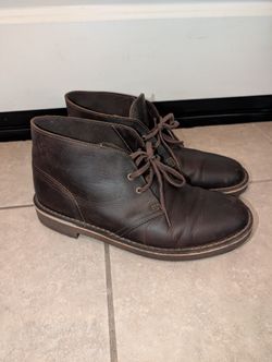 Clarks Chukka Boots ā Youth Size 7.5