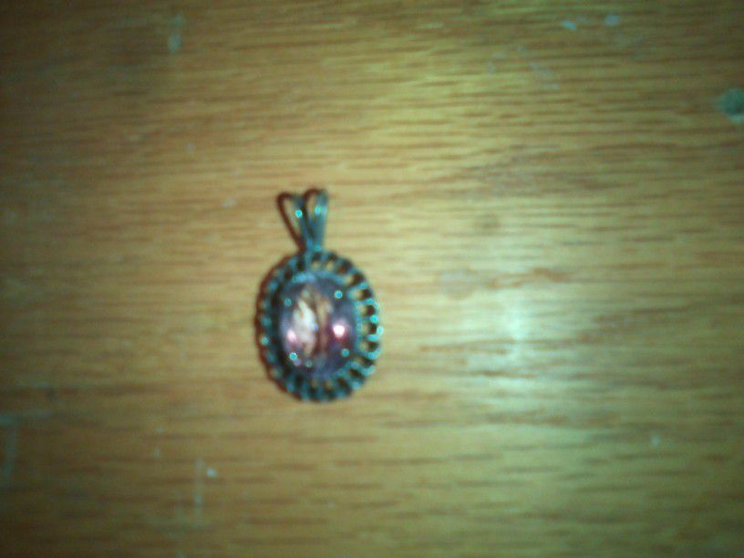 9.25 Silver And Amethyst Stone Pendent (No Chain) 