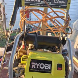 2000 PSI Ryobi Electric Pressure Washer
