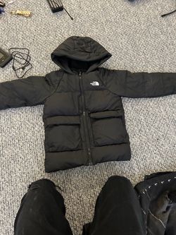 The North Face small kids Black Puffer Jacket with Hood