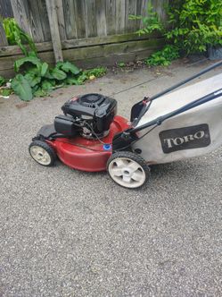 Toro self propelled gas mower