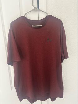 Under armour shirt size xl like new