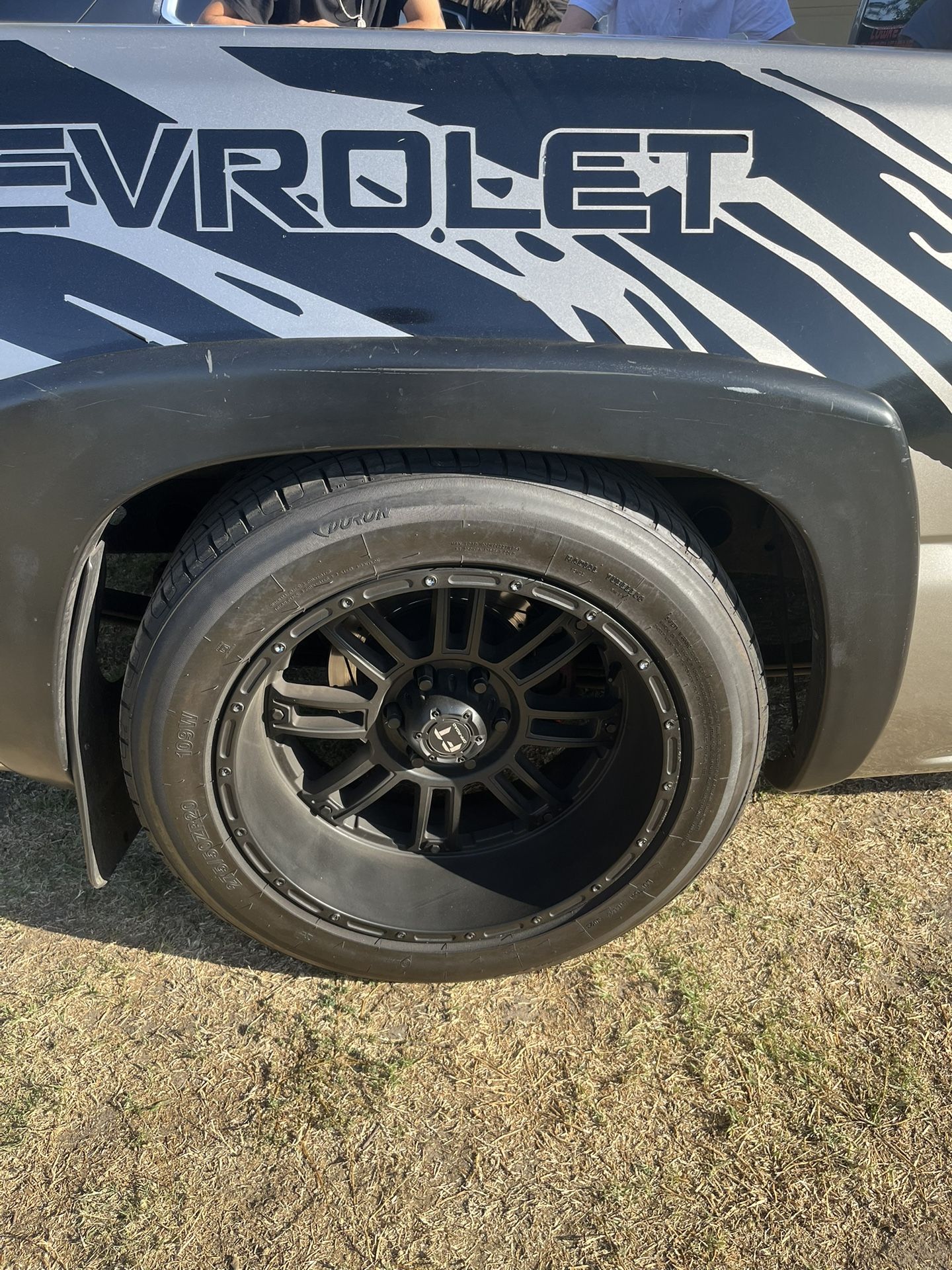 Chevy 2002 Truck Fenders N Rims