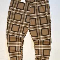Jordan Men's Essentials Fleece Holiday Plaid Pants Size Large *NEW*