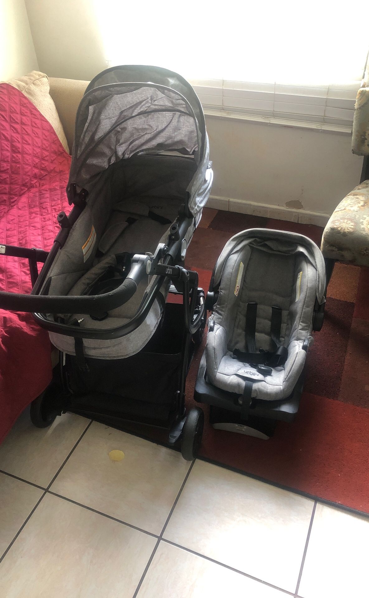 Urbini Omni plus in travel system special edition
