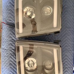 2007  Chevy Silverado Projector Headlights. 