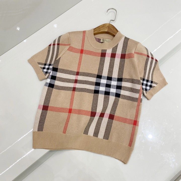 BURBERRY short-sleeved T-shirt