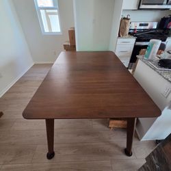 Bob's Furniture Dining Table