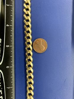 Curb Bracelet Gold