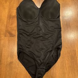 Woman’s Flexees By Maidenform Shapewear Shipping Available 