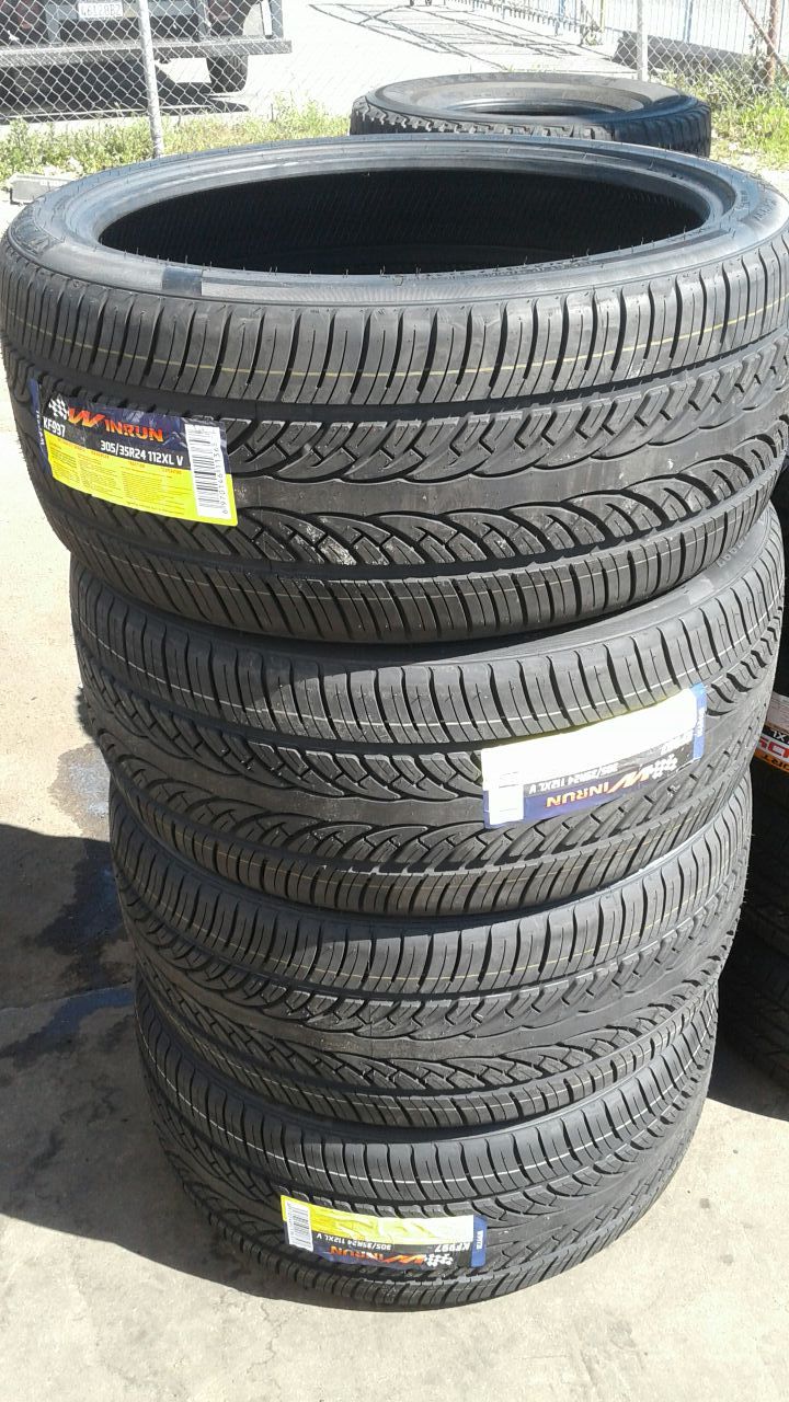 New tires 3053524XL WINNRUN