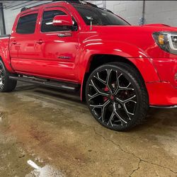 Toyota Tacoma