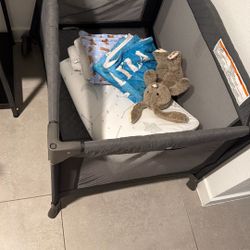 Crib Pack And Play With Mattress 