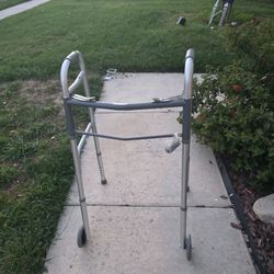 Midline walker