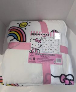 VIRAL HELLO KITTY BLANKET
