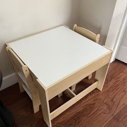 Kids Table and Chairs 