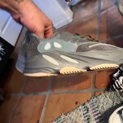 ** YEEZY** Boost ADIDAS 700 Teal Blue Real 